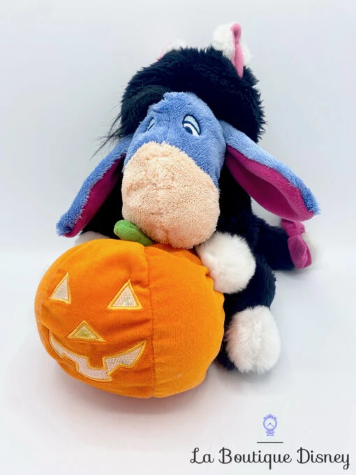 Peluche Bourriquet Halloween 2002 Disney Store Winnie L'ourson Chat Noir Citrouille 26 Cm