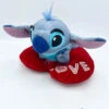 Peluche Stitch Love Disney Store Monstre Extraterrestre Coeur Rouge