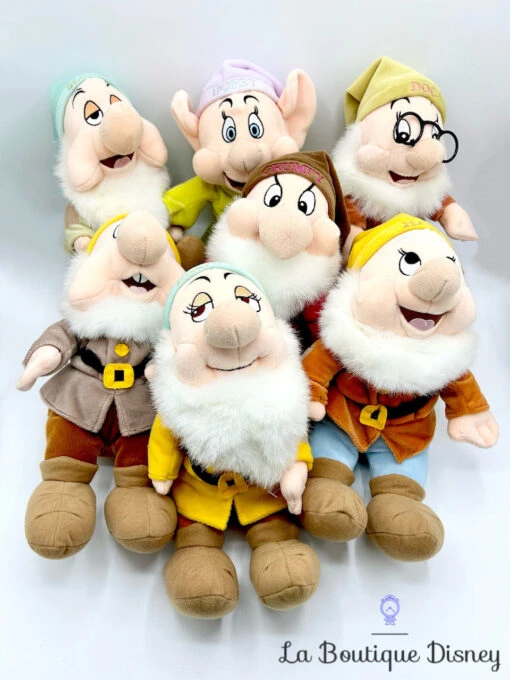 Peluche 7 Nains Blanche Neige Et Les Sept Nains Disney 34 Cm